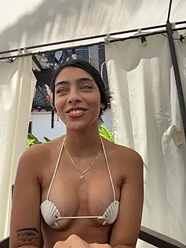 Ema_azel's cam snapshot