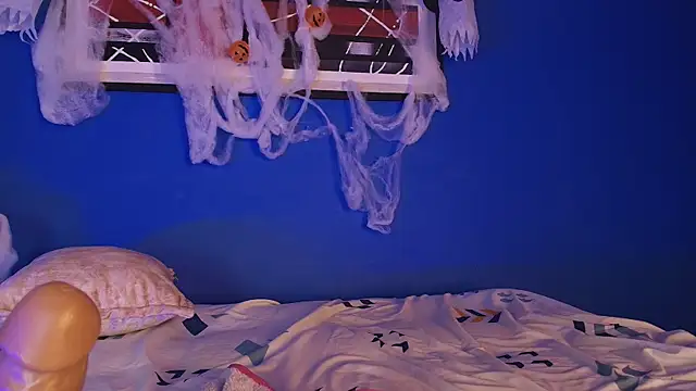 liccy_hall's cam snapshot