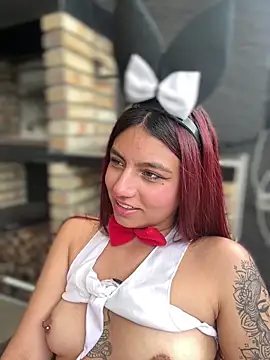 Emilyy-teen's cam snapshot