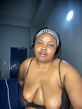 Curveysinaa's cam snapshot