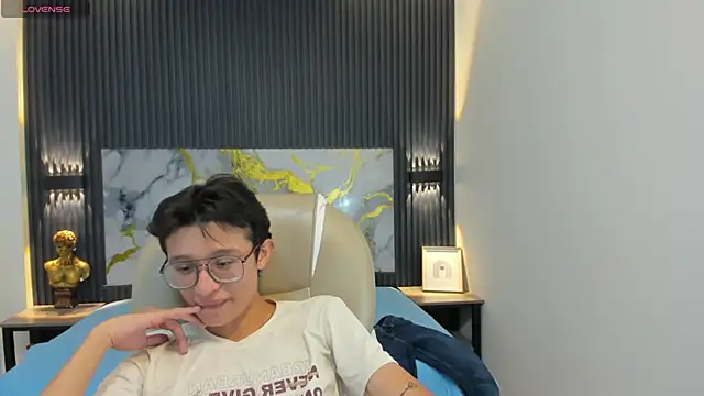 SantiagoRusso18's cam snapshot