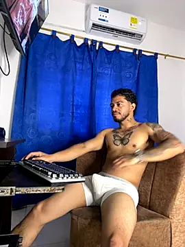 Kylian_Alessandro's cam snapshot