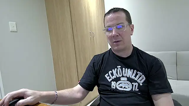 BrettJ81's cam snapshot