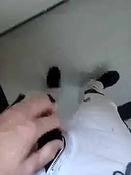 GeilerSchweizer's cam snapshot