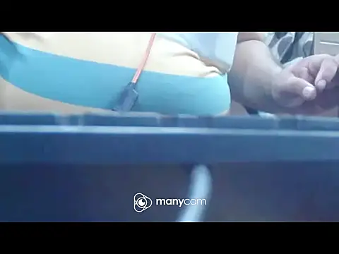 pussyrider1-4u's cam snapshot