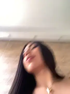 LiaSaenz27 live sex cam