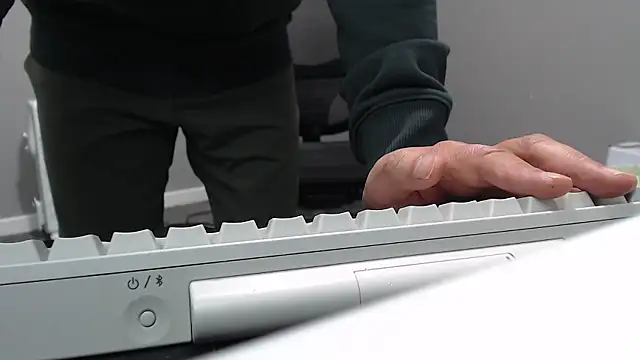 OfficeBoy_M live sex cam