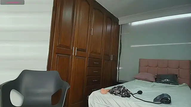 SashaCox_'s cam snapshot