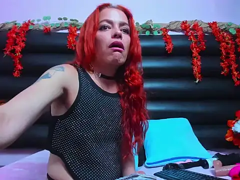 Veella_Pariis_'s cam snapshot