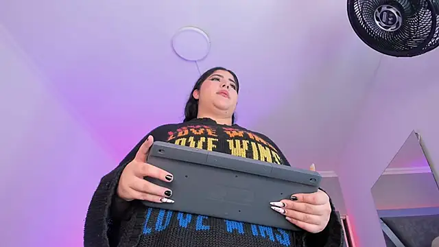 AmberiniHoffman live sex cam