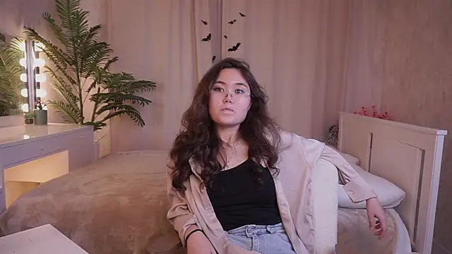 LeanoraBierod's cam snapshot