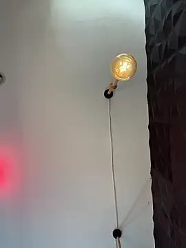 Ema_azel live sex cam