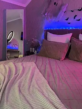 YourLittleDevil's cam snapshot