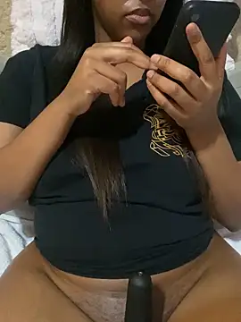 CaramelGoddess1's cam snapshot