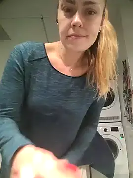 Carolinemiam's cam snapshot