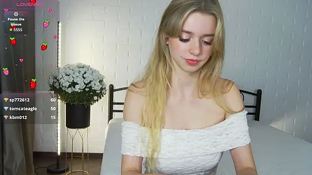 KelsiWest's cam snapshot