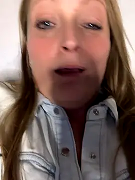 HoneyBluex live sex cam