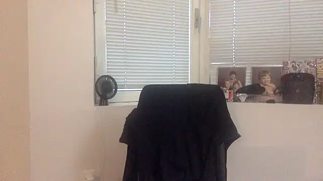 edger4lif3's cam snapshot