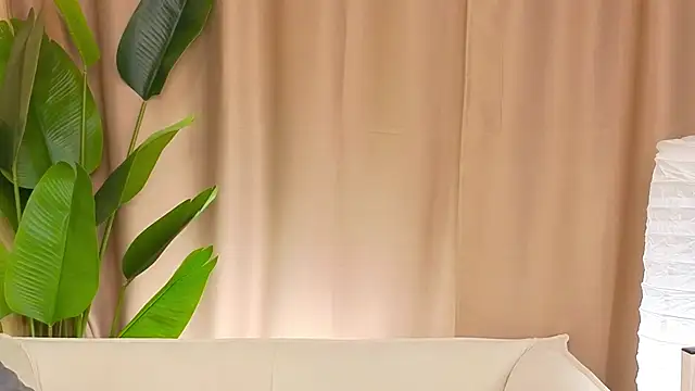 LauraHansil's web cam