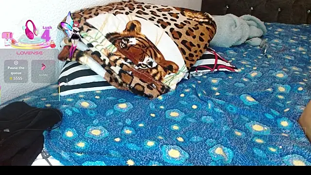 canela-hot34's cam snapshot