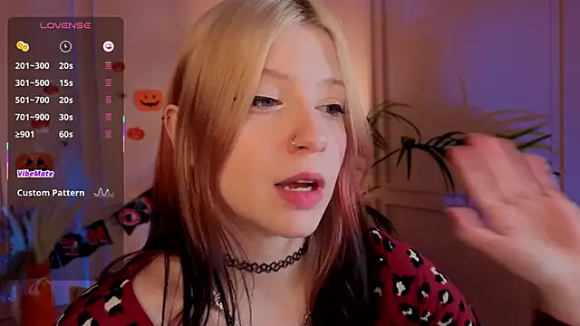 arielabradberry's cam snapshot