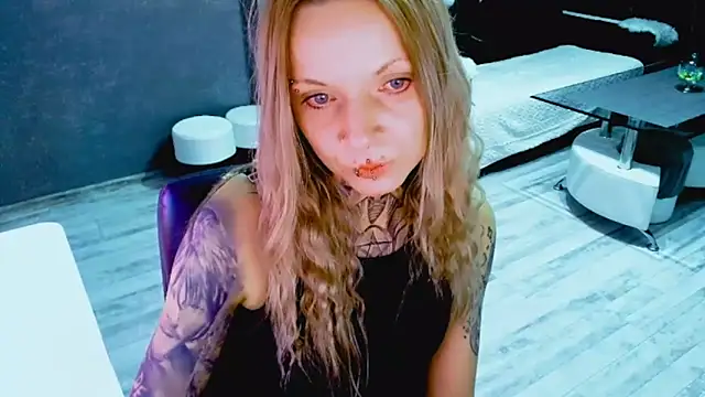 InesGold's cam snapshot