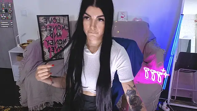 Tiffany_lab's cam snapshot