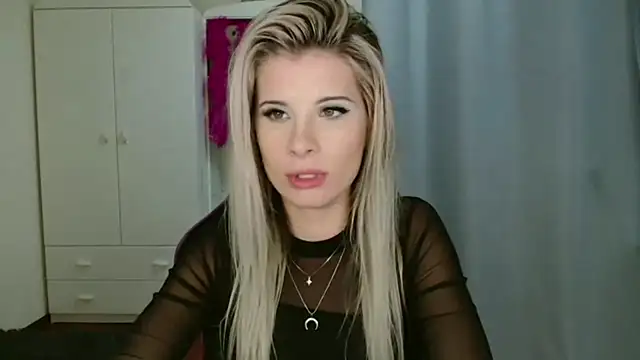 KristineGlow's cam snapshot