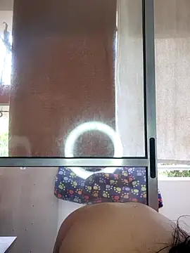 laura_goddess_ts live sex cam