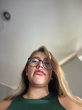 sara_calderon live sex cam