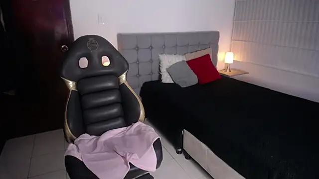 Agatha_bellucci_ live sex cam