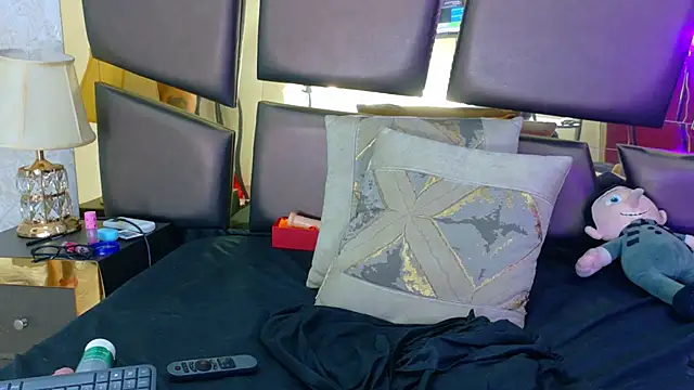 EmilieLake's cam snapshot