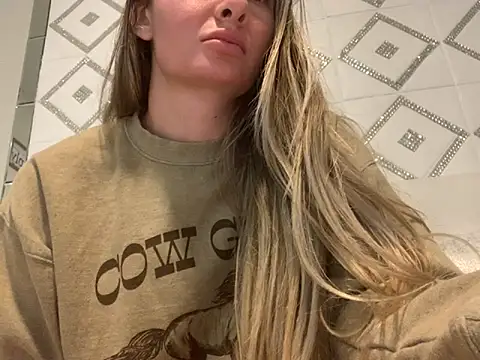 Alyssa_rhoades live sex cam