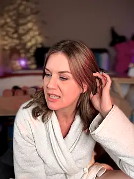 MaiseKnox live sex cam