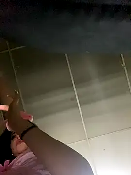 KyliePink_'s cam snapshot