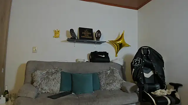 julian_wallace's cam snapshot