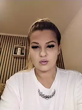 Mayaaaaaa_'s cam snapshot