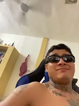 NakedMuse's cam snapshot