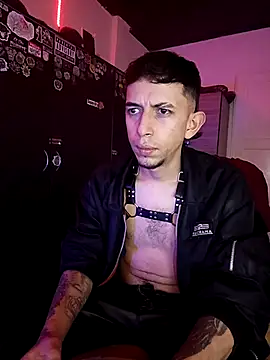 Aron_Jones_'s cam snapshot