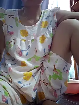 Baby-sexytits18's cam snapshot