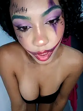 CurlyBitch's cam snapshot