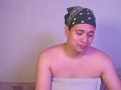 Myfavoritecouple's cam snapshot