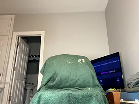 ChiRaqb8's cam snapshot