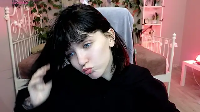 HazelTompson's cam snapshot