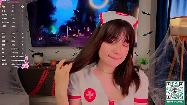 Honeey_Beee's cam snapshot