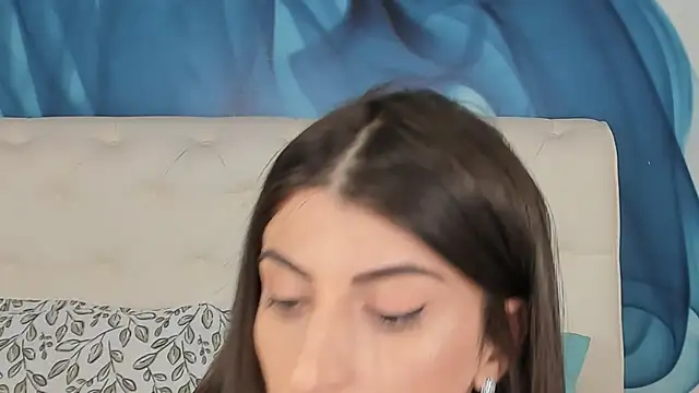 SkinnyDolly's cam snapshot