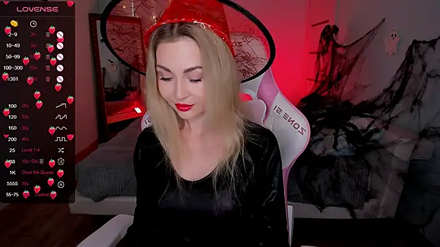 AdeleRoberts's cam snapshot