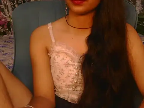 alaviya-19's cam snapshot