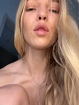 Adelina0001 live sex cam