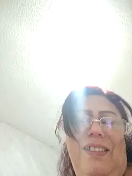 Kamila70 live sex cam